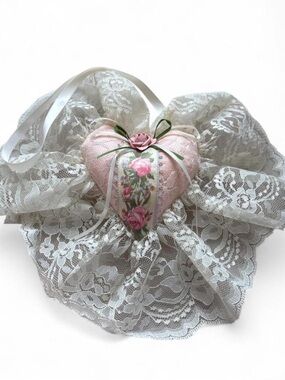 NWT Vintage Victoria’s Secret Pink Heart Lace Sachet Pillow